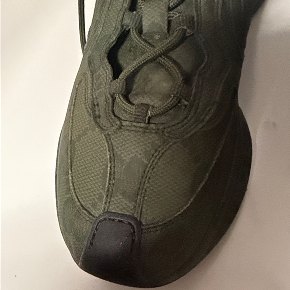 Gucci Dark Green Athletic Shoes - Picture 7 of 12